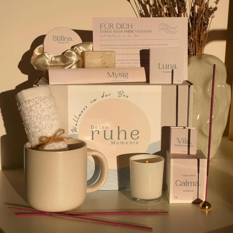 Marke: Generisch Wellness Geschenkbox für Frauen – Luxuriöses Spa Geschenkset zu Weihnachten mit Tasse, Duftkerze, Handtuch & Seife – Ideales Weihnachtspresent & Wohlfühl-Set für Frauen — Hautpflege