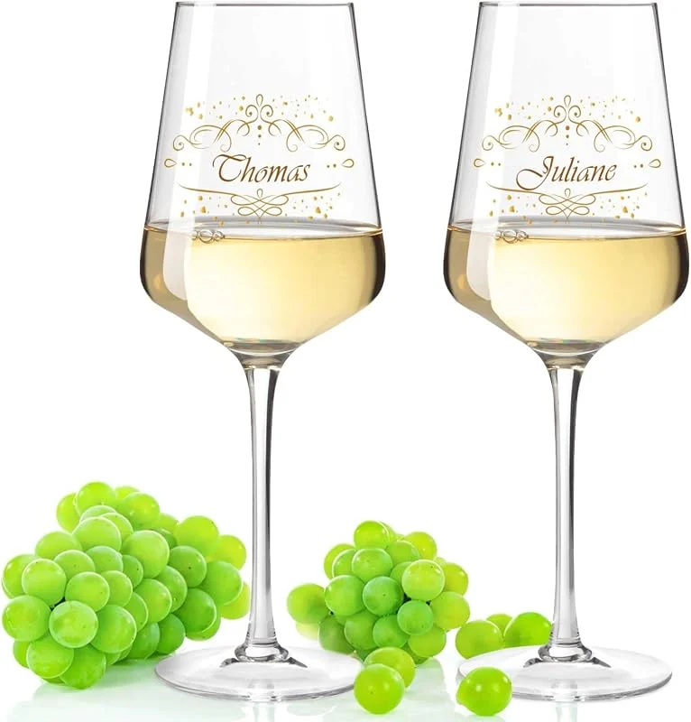 Besuche den GRAVURZEILE-Store GRAVURZEILE Weingläser - Vintage Weinranke - Personalisiert mit Namen im 2er Set - Geschenk für Paare zum Geburtstag, Jahrestag & zur Hochzeit — Wein und Festtafel