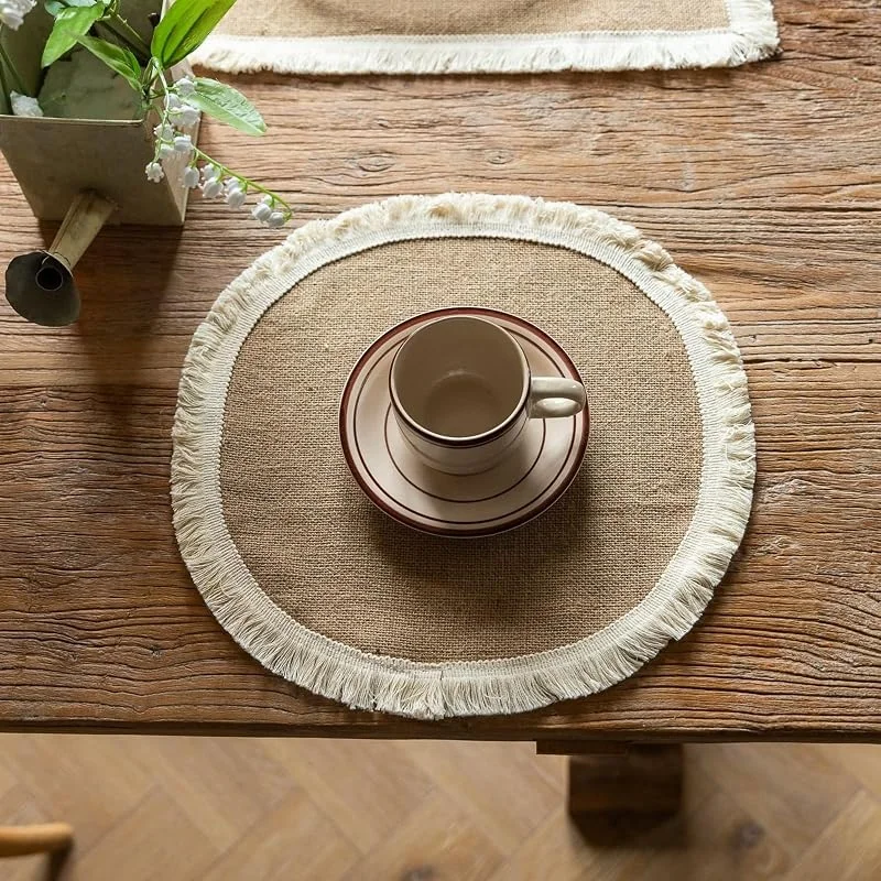 Besuche den Epinki-Store Epinki Tischset Vintage, 2Pcs Set 38CM Platzdeckchen Mit Motiv Einfarbig mit Quaste Anti-Rutsch aus Leinen, Tischuntersetzer Abwaschbar Braun Beige für Tisch, Bar — Küche & Haushalt