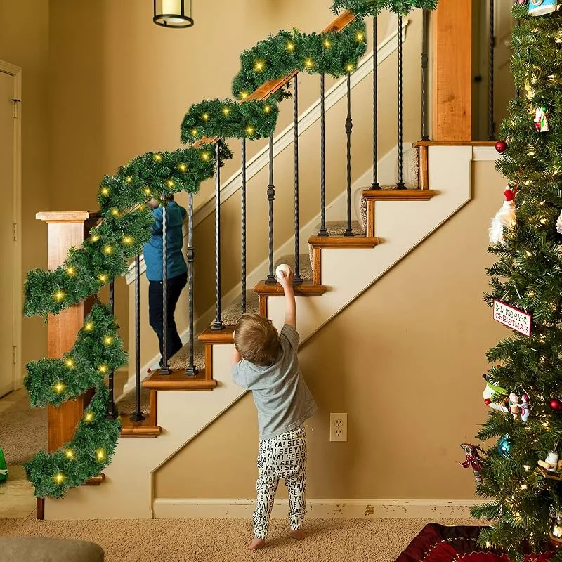 Besuche den Yakimz-Store 5m Weihnachtsgirlande, Künstliche Tannengirlande Grün mit 100 LEDs Warmweiß 8 Modus Lichterketten, Weihnachtskranz Weihnachtsdeko für Haus Treppen Kamin Haustür Innen Außen
