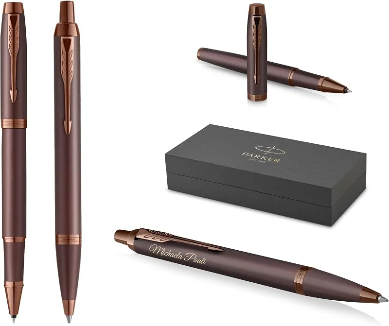 PARKER Schreibset IM Professionals Monochrome Kugelschreiber und Tintenroller mit Gravur, Premium Stift, Geschenkbox, personalisiert, graviert, Jahrestag, Geburtstag (Burgundy) — Geschenkverpackung