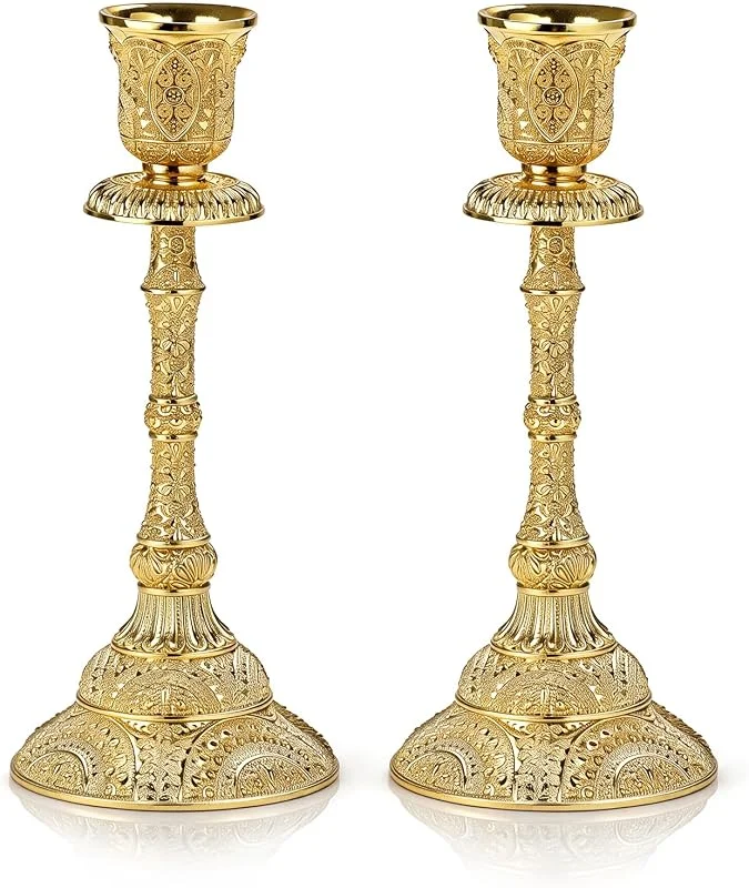 Marke: OwnMy OwnMy Set von 2 kegelförmigen Kerzenhaltern im Vintage-Stil, aus Metall, 18, 8 cm, eleganter Messing-Kerzenhalter, Dekor, Kerzenleuchter, Set für Esstisch, Tafelaufsätze, Hochzeit, Heimdekoration, Gold — Kerzenlicht Abendessen
