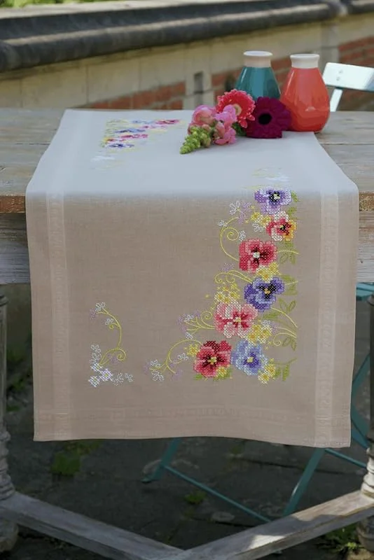 Besuche den Vervaco-Store Vervaco Stickpackung Kreuzstich Set Vorgedruckt Tischläufer Stiefmütterchen Stickdecken Vorgezeichnet DIY Basteln Erwachsene Kreativ Stickläufer zum Selbersticken 40 x 100 cm Stickset — Advent und Tisch