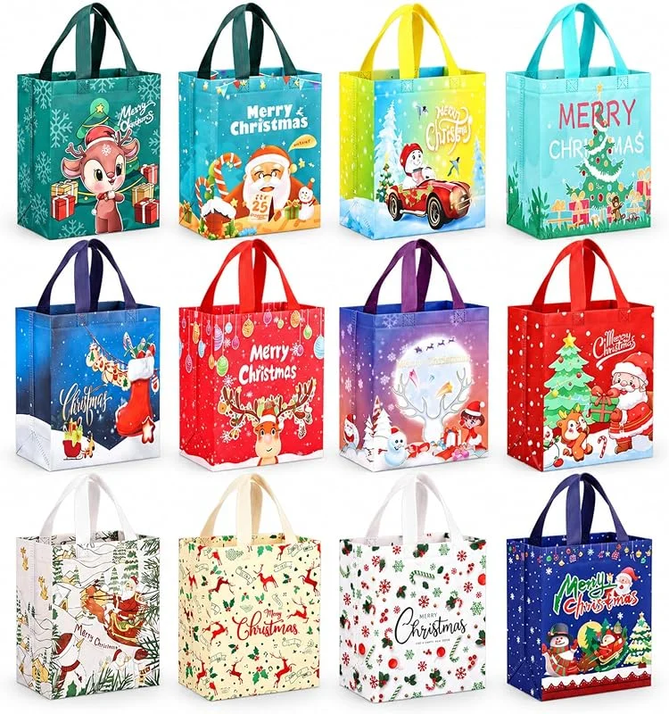 Marke: dellyy 12 Stück Geschenktüten Weihnachten, dellyy 26 x 21 x 12 cm Non Woven Weihnachtstüten mit Griffen, Wiederverwendbare Geschenktaschen, Weihnachtsgeschenktüten für Weihnachts, Neujahr Dekorationen — Geschenkverpackung
