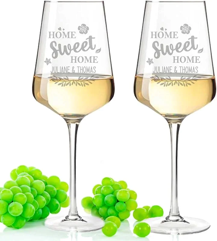 Besuche den GRAVURZEILE-Store GRAVURZEILE Weißweingläser - Home Sweet Home im Set - graviert mit Wunschnamen - Geschenk zur Hochzeit, Verlobung, Jahrestag, Geburtstag & Valentinstag - für echte Weingenießer — Wein und Festtafel