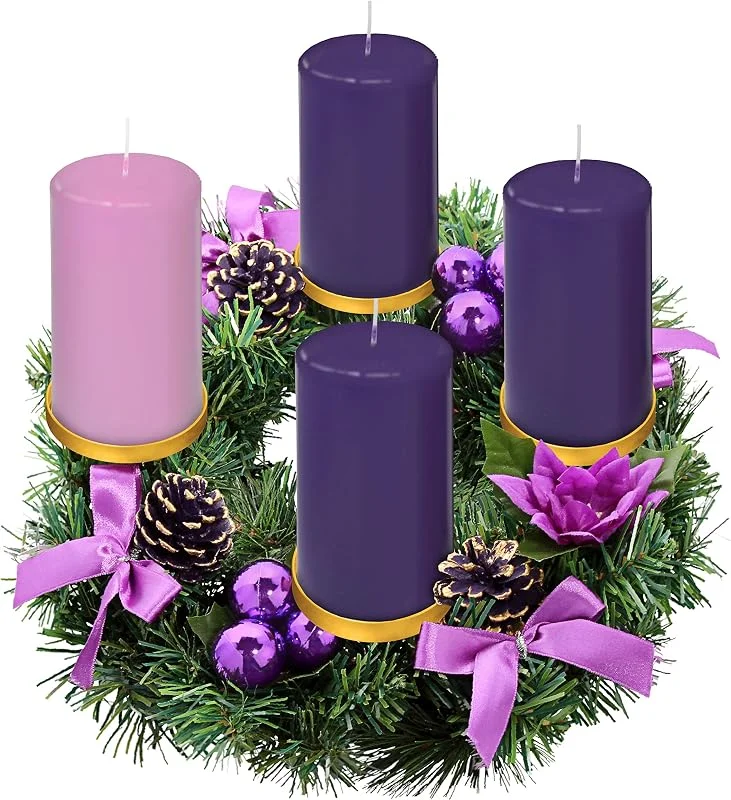Marke: Elite Holiday Products Lila Schleife Adventskranz Ring Kerzenhalter für Stumpen Adventskerzen - Große Größe - Weihnachten Adventskränze Kerzenständer - Adventskerzendekor - Adventsgeschenke — Kerzenlicht Abendessen