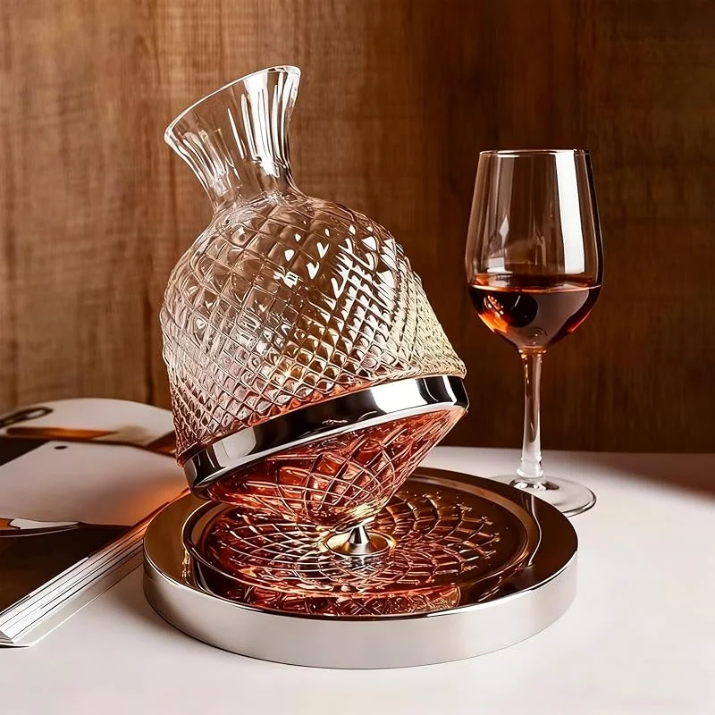 Marke: Fhlprte Wein Dekanter 360° drehbarer Dekanter, 1500ML Rotweinkaraffe aus Bleifreie Kristallglas, Whisky Dekanter Geschenk für Weinliebhaber, Weihnachten Geschenke, Geschenke für Männer — Wein und Festtafel