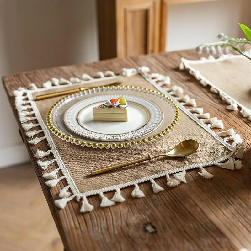 Besuche den Epinki-Store Epinki Tischsets Weihnachten, 2Pcs Set Leinen Platzdeckchen Weihnachten Abwaschbar Einfarbig mit Quaste Anti-Rutsch, Tischuntersetzer Braun Beige für Küche Hause Restaurant, 30x45CM — Küche & Haushalt