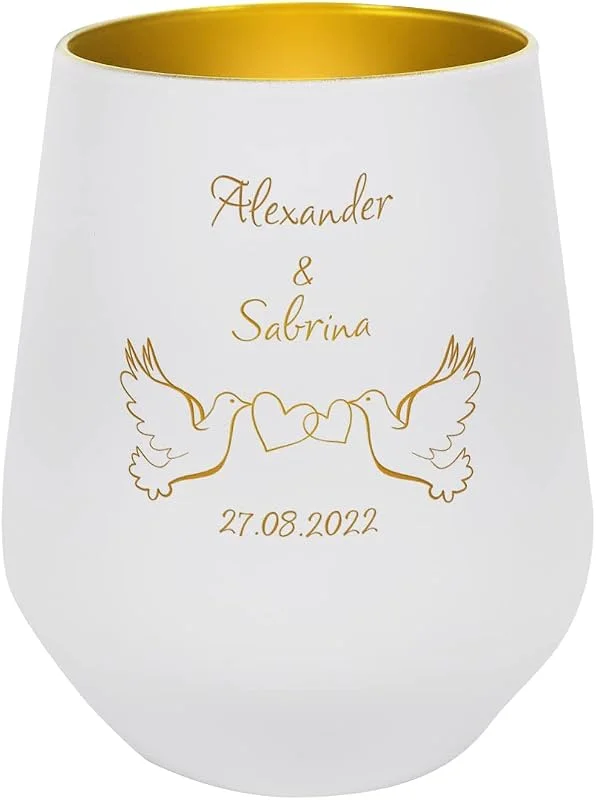 Besuche den Herz & Heim-Store Herz & Heim® Weißer Teelichthalter zur Hochzeit mit Gravur - Tauben - mit Namen der Liebenden und Datum für die Hochzeitstafel — Kerzenlicht Abendessen