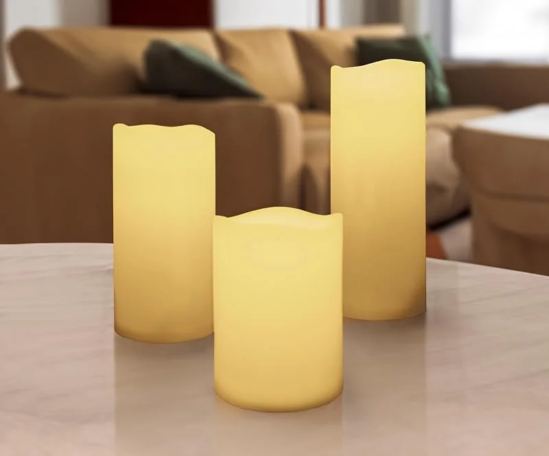 Besuche den Spetebo-Store Spetebo LED Stumpenkerze 3er Set warm weiß mit Timer, 20cm, 15cm, 10cm — Kerzenlicht Abendessen