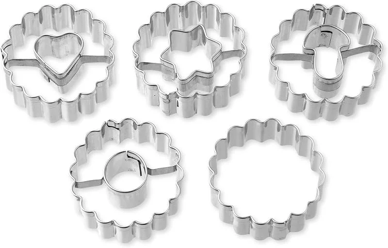 Besuche den Dr. Oetker-Store Dr. Oetker Plätzchen Ausstecher Linzer 5er Set – Ausstechformen White Christmas Baking – Plätzchenausstecher aus rostfreiem Edelstahl zu Weihnachten — Weihnachtskueche
