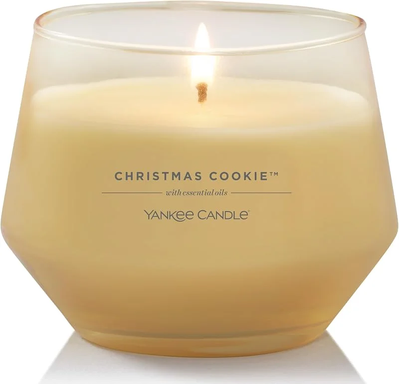 Besuche den Yankee Candle-Store Yankee Candle Studio Duftkerze, Mittelgroße Kerze Christmas Cookie, Lang brennende Kerzen: 35-50 Stunden, Stilvoll designtes Glas mit cremefarbenem Wachs, Perfekte Geschenke für Frauen und Mütter — Kerzenlicht Abendessen