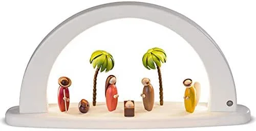 Marke: Kleinkunst aus dem Erzgebirge Moderner Lichterbogen weiß Christi Geburt, farbig lasiert (230V 50Hz) LxBxH= 49x9x26cm NEU Schwibbogen Fensterbild Fensterleuchter — Weihnachtsdeko