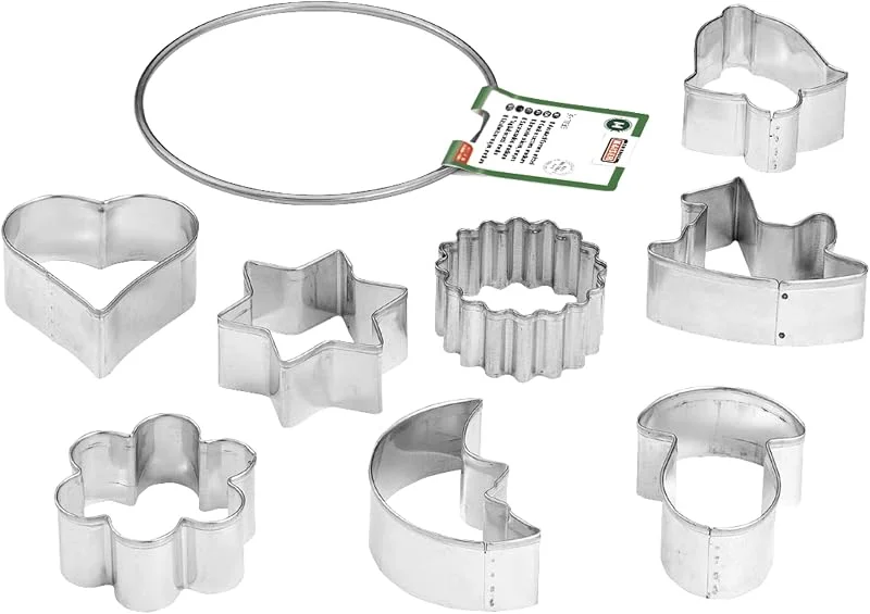 Besuche den ORIGINAL KAISER-Store Original Kaiser Ausstechformen-Ring mittel 8-teilig, Plätzchen Ausstecher, Weihnachten Starter-Set Ausstecher für Kekse, Keksausstecher, Plätzchen unterschiedliche Größen, Silber — Weihnachtskueche