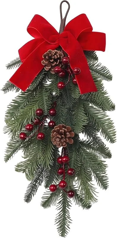 Marke: TusaMer Weihnachtsgirlande, künstliche Tannengirlande in Tropfenform mit Schleife, Tannenzapfen, rote Beeren, für Urlaub, Heimdekoration, grüne Tropfen-Weihnachtsgirlande — Weihnachtsdeko